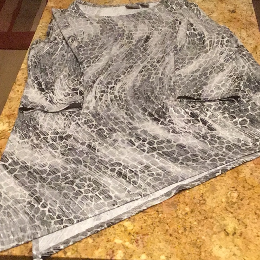 Chico’s shirt size 2